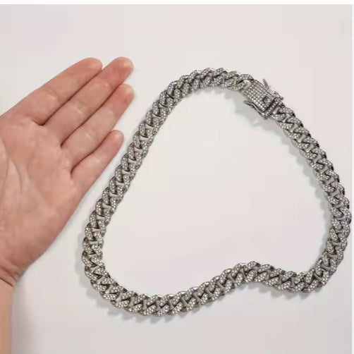 Luxury Alloy Dog Chain Choker with Sparkling Diamonds