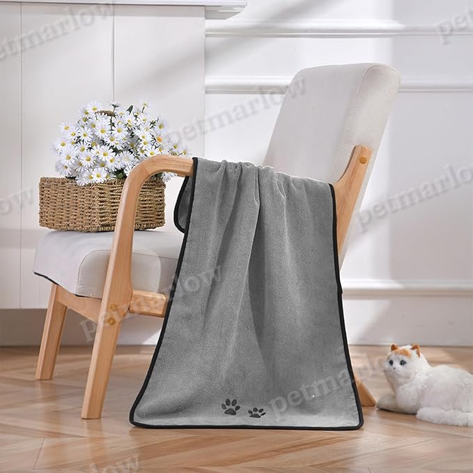 Microfiber Towel for Pets with Integrated Pockets – view 5