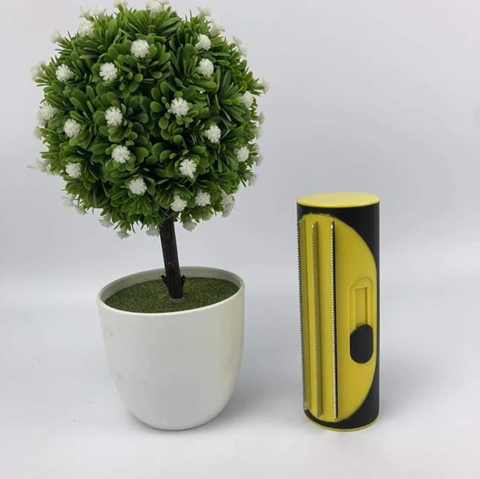 Multifunctional Pet Hair Roller with Self-Cleaning – Yellow