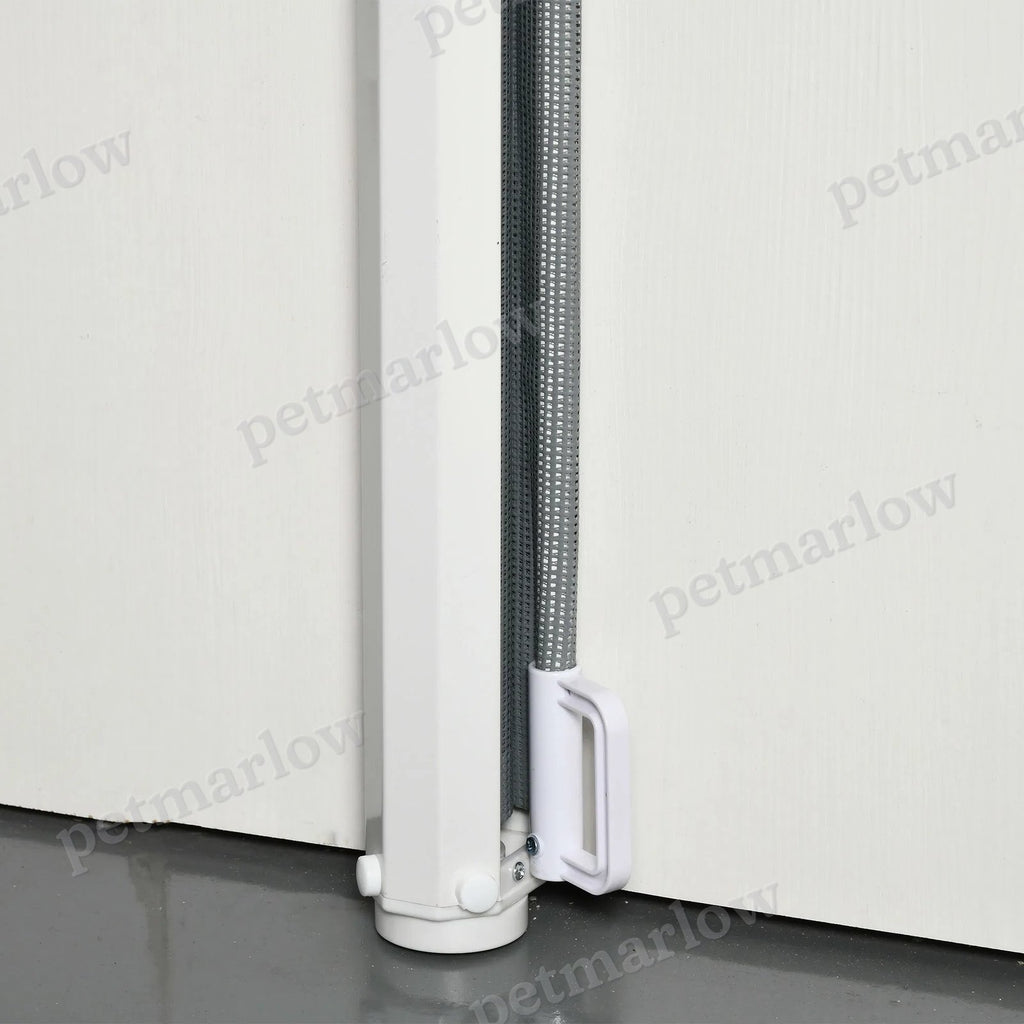 Retractable Pet Safety Barrier Gate – view 4