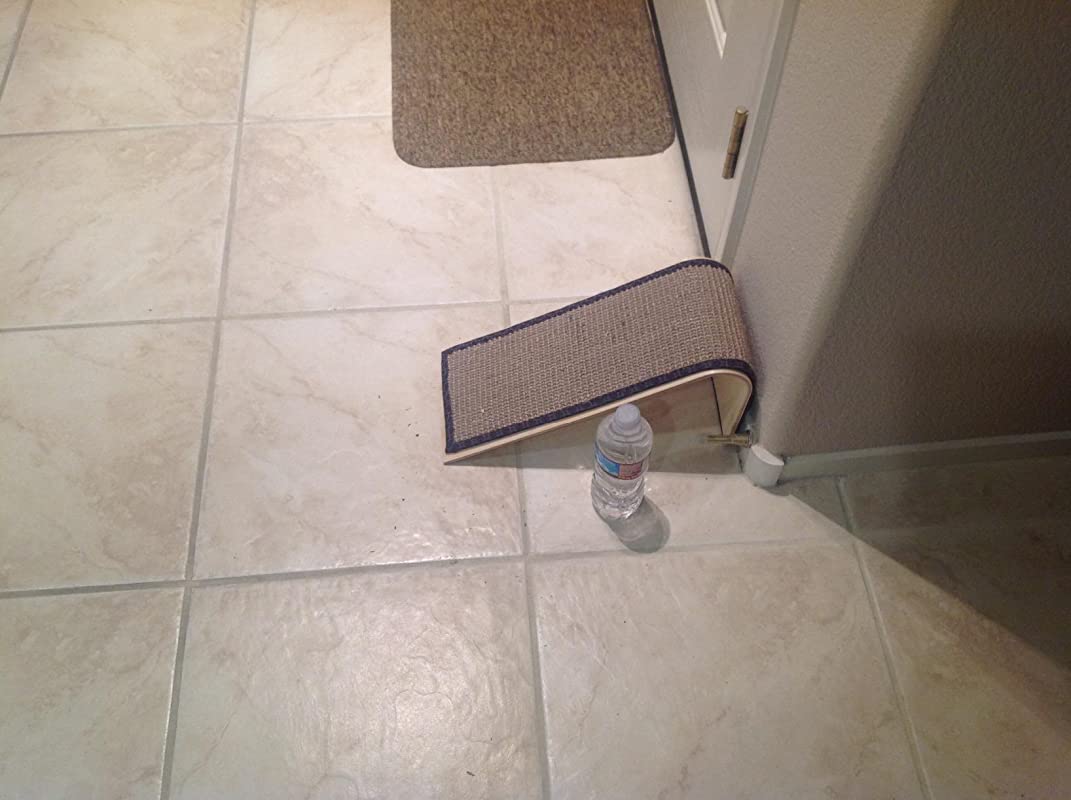 Sisal Angle Ramp Cat Scratcher with Catnip – view 10