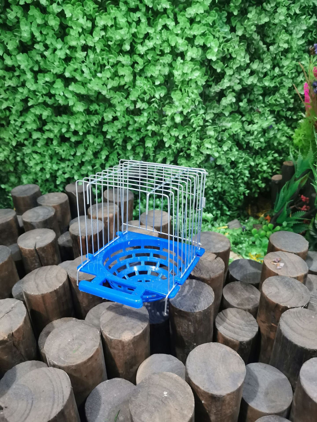 Small Iron Wire Parrot Breeding Box Bird Nesting Cage Accessory – 14.5x12x16cm