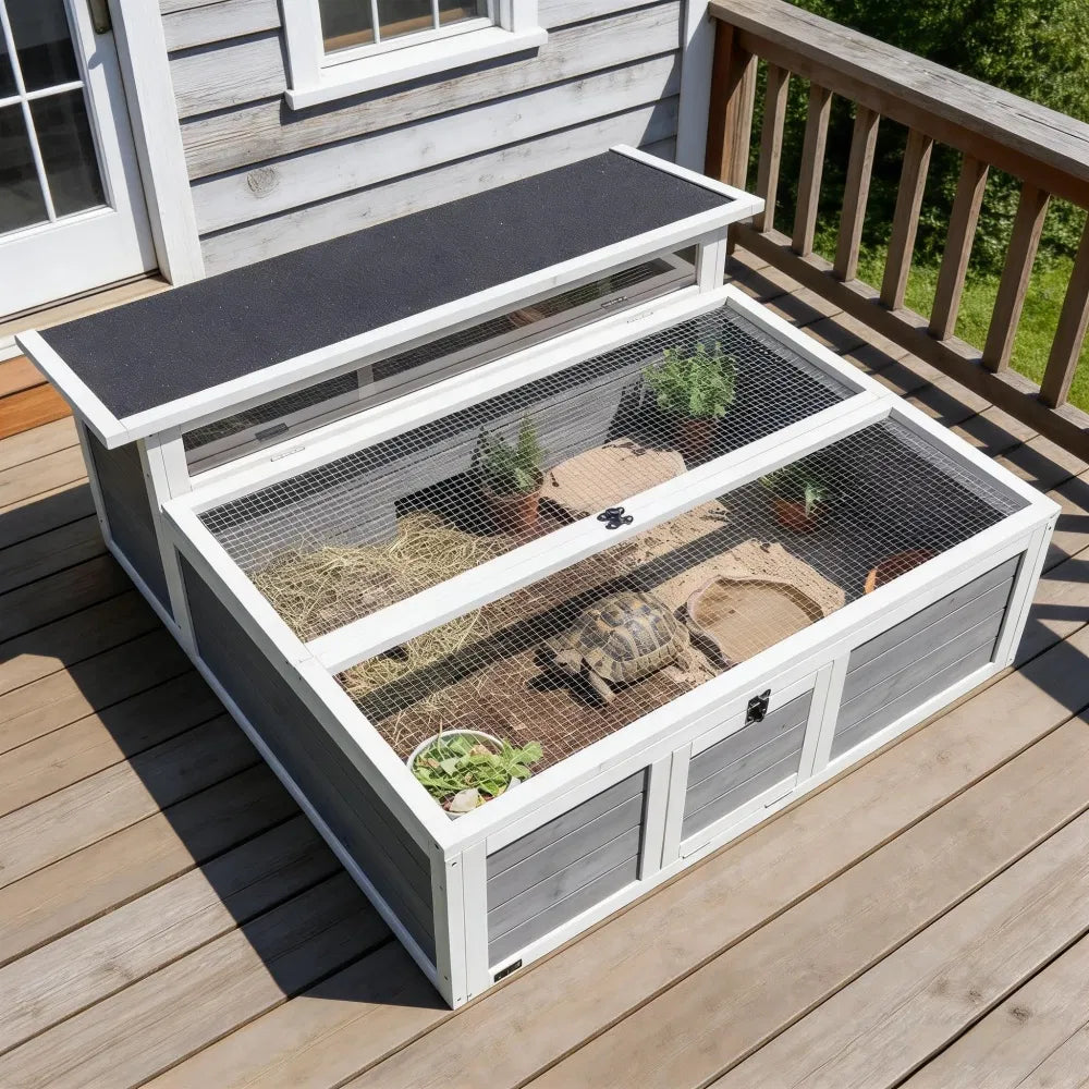 Turtle Cage with Cozy Retreat and Spacious Run