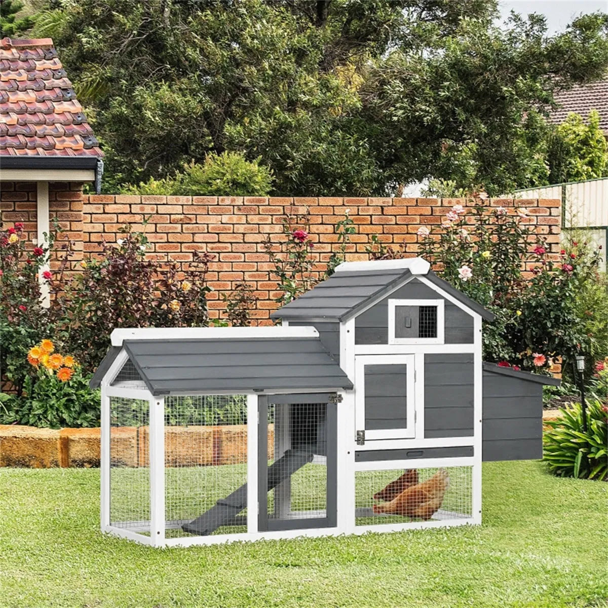 Wooden Chicken Coop for Small Chickens